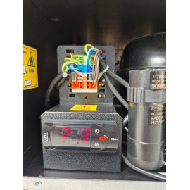 Réfrigérateur BIB avec 3 robinets Réfrigérateur BIB avec 3 robinets